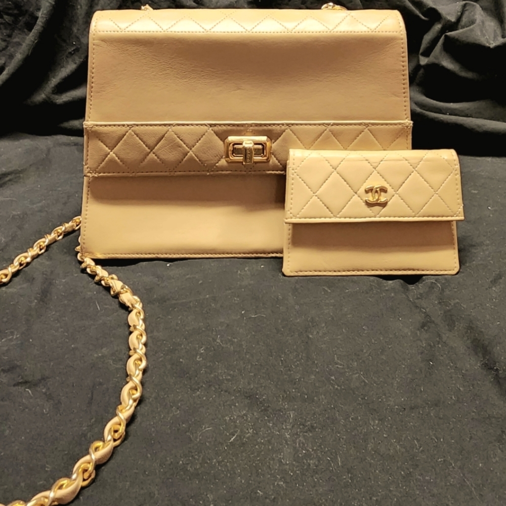 Chanel purse